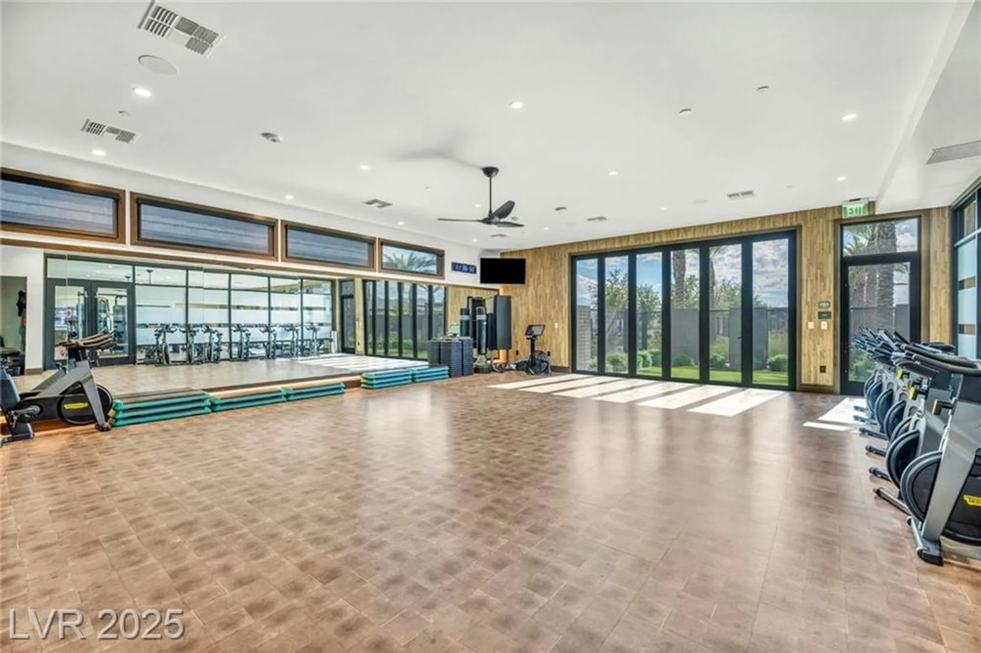 Property Slideshow image 77 of 90 | 9641 balais dr, Las Vegas, NV, 89143