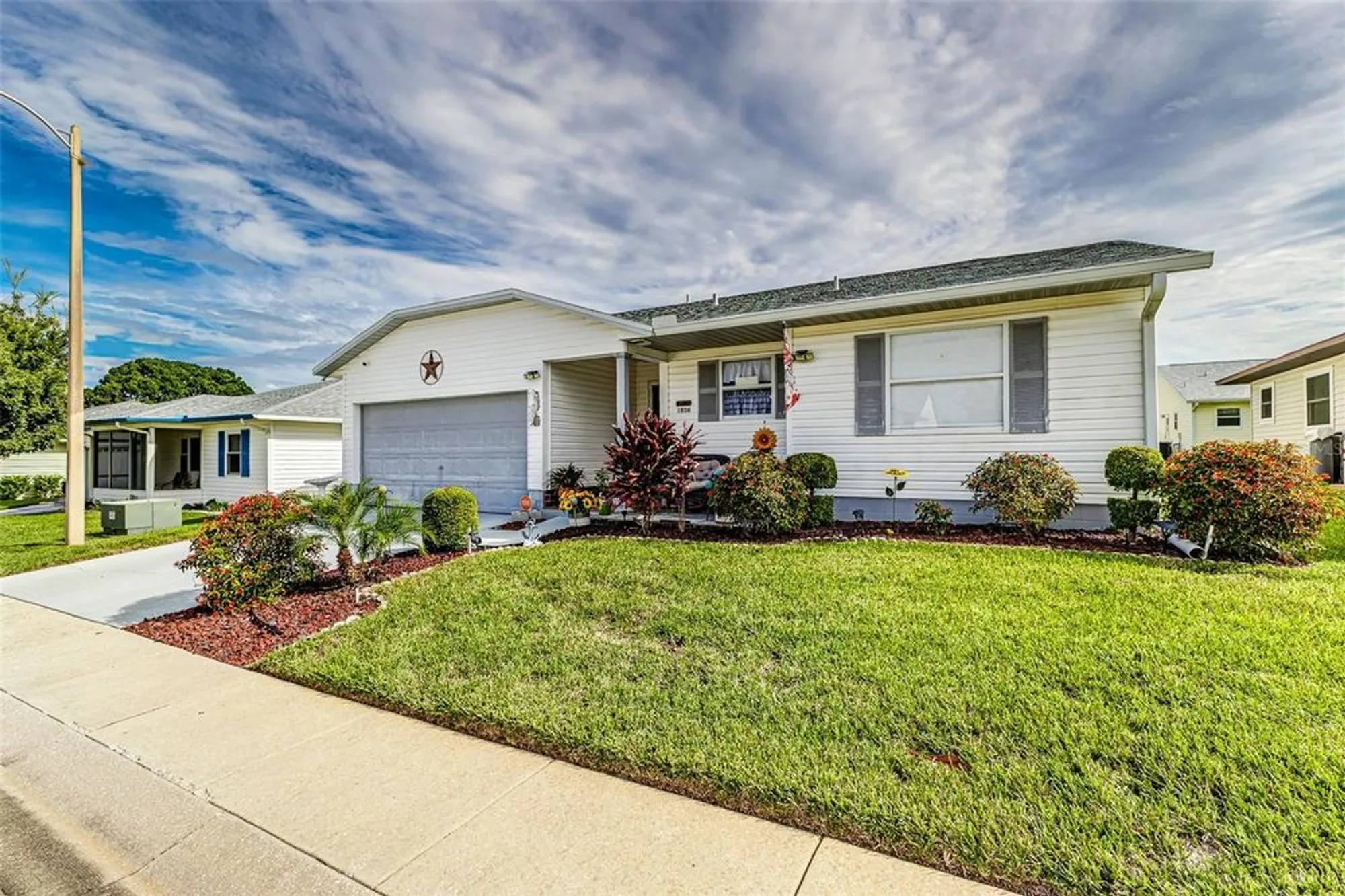 Property Slideshow image 23 of 29 | 1836 prairie dunes cir, Lakeland, FL, 33810