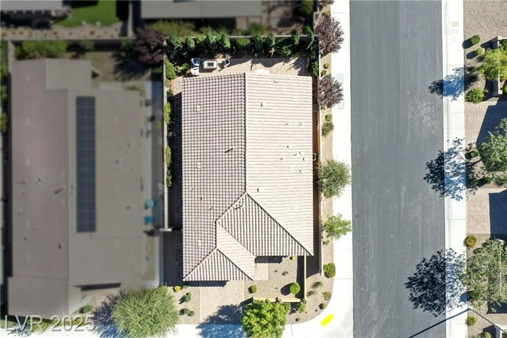 Property Slideshow image 14 of 68 | 1844 wolfcreek falls ct, Henderson, NV, 89044