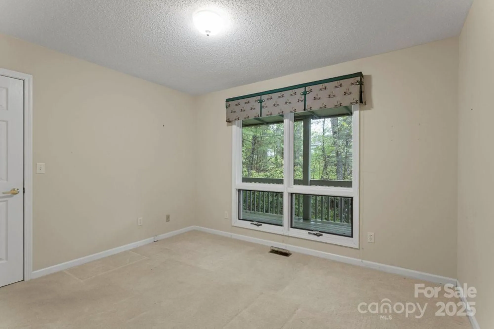 Property Slideshow image 24 of 33 | 111 broadmoor dr 19, Flat Rock, NC, 28731