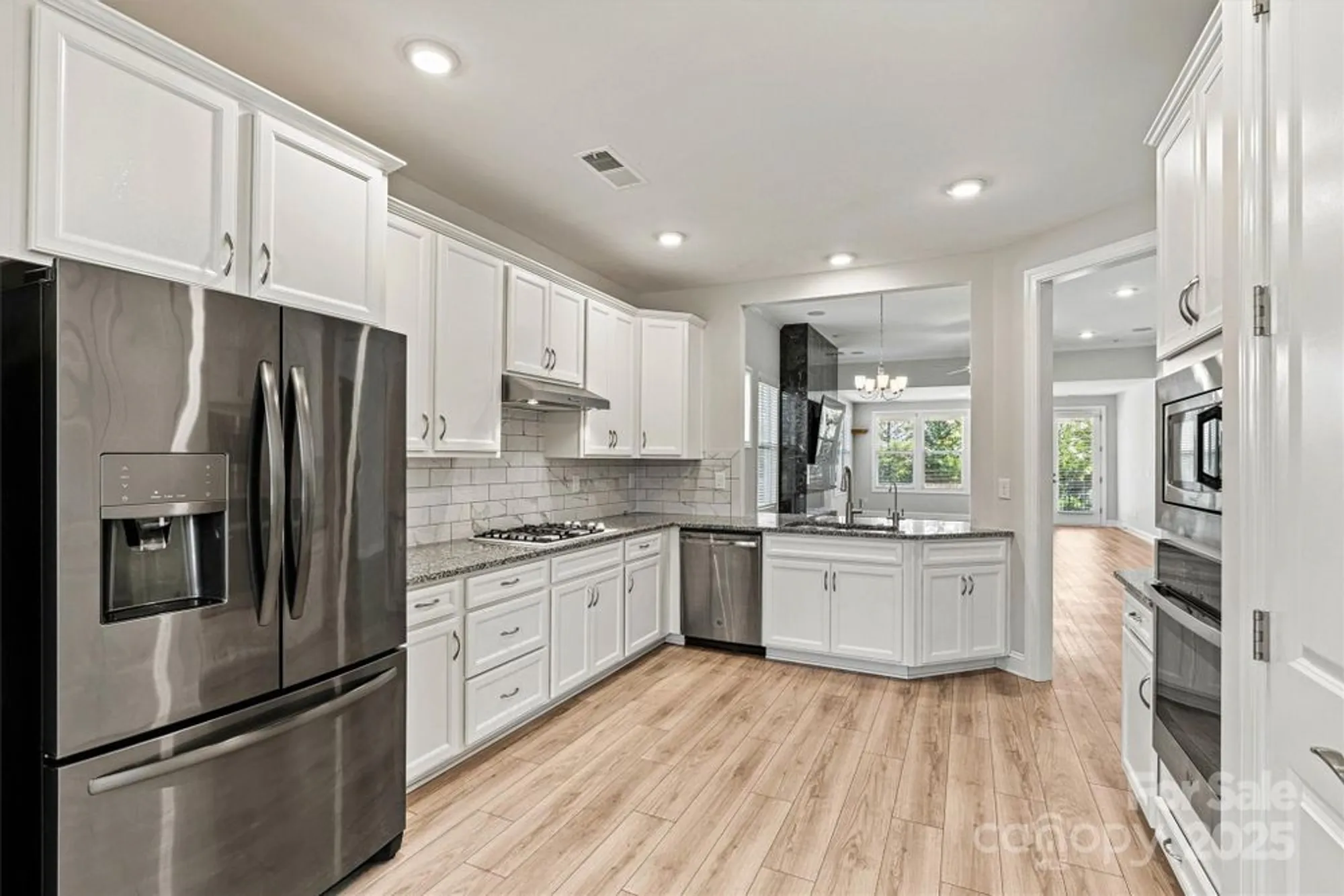Property Slideshow image 9 of 47 | 7315 surprise ct, Charlotte, NC, 28215