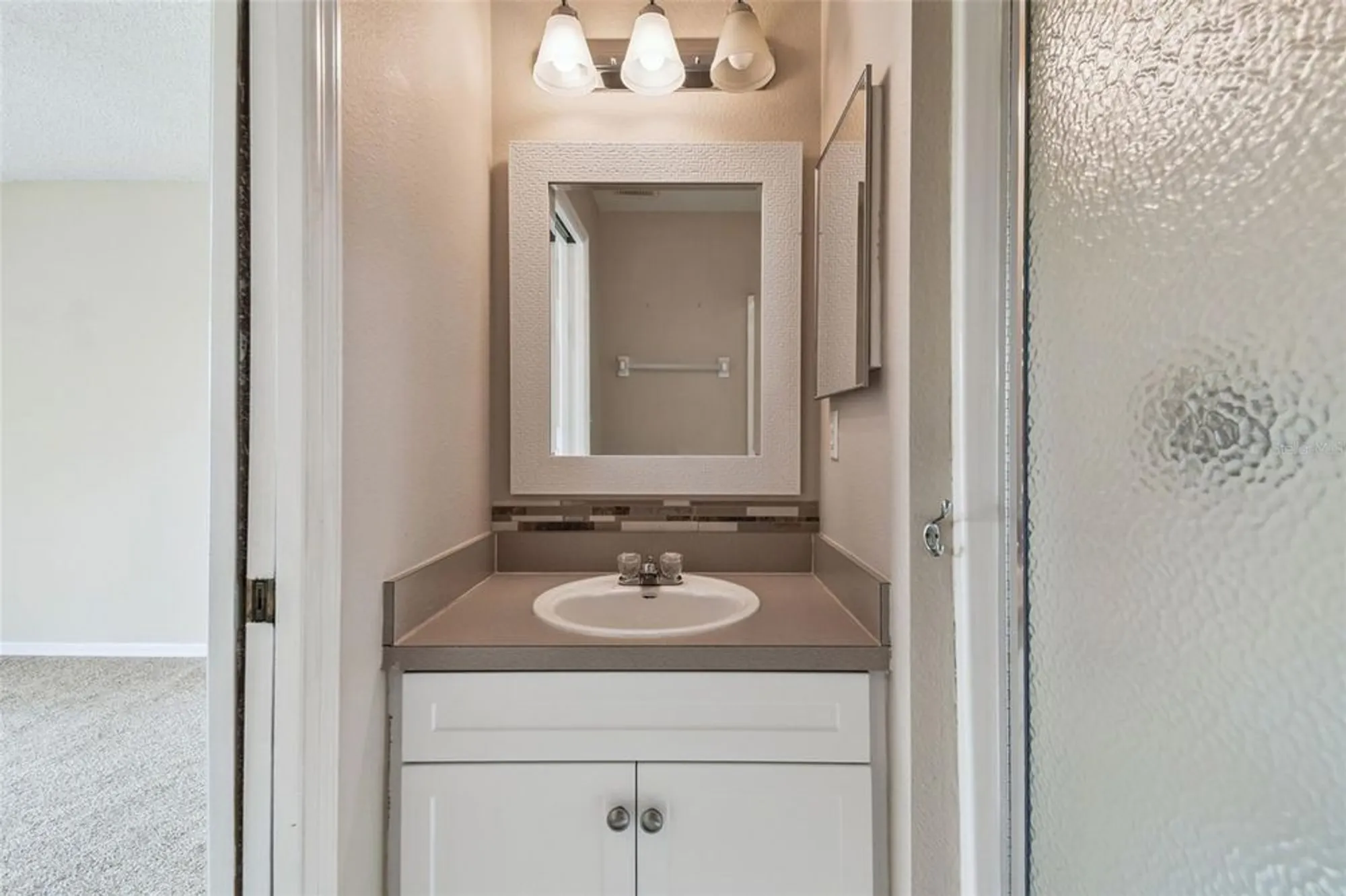 Property Slideshow image 33 of 44 | 2309 lyndhurst dr, Sun City Center, FL, 33573