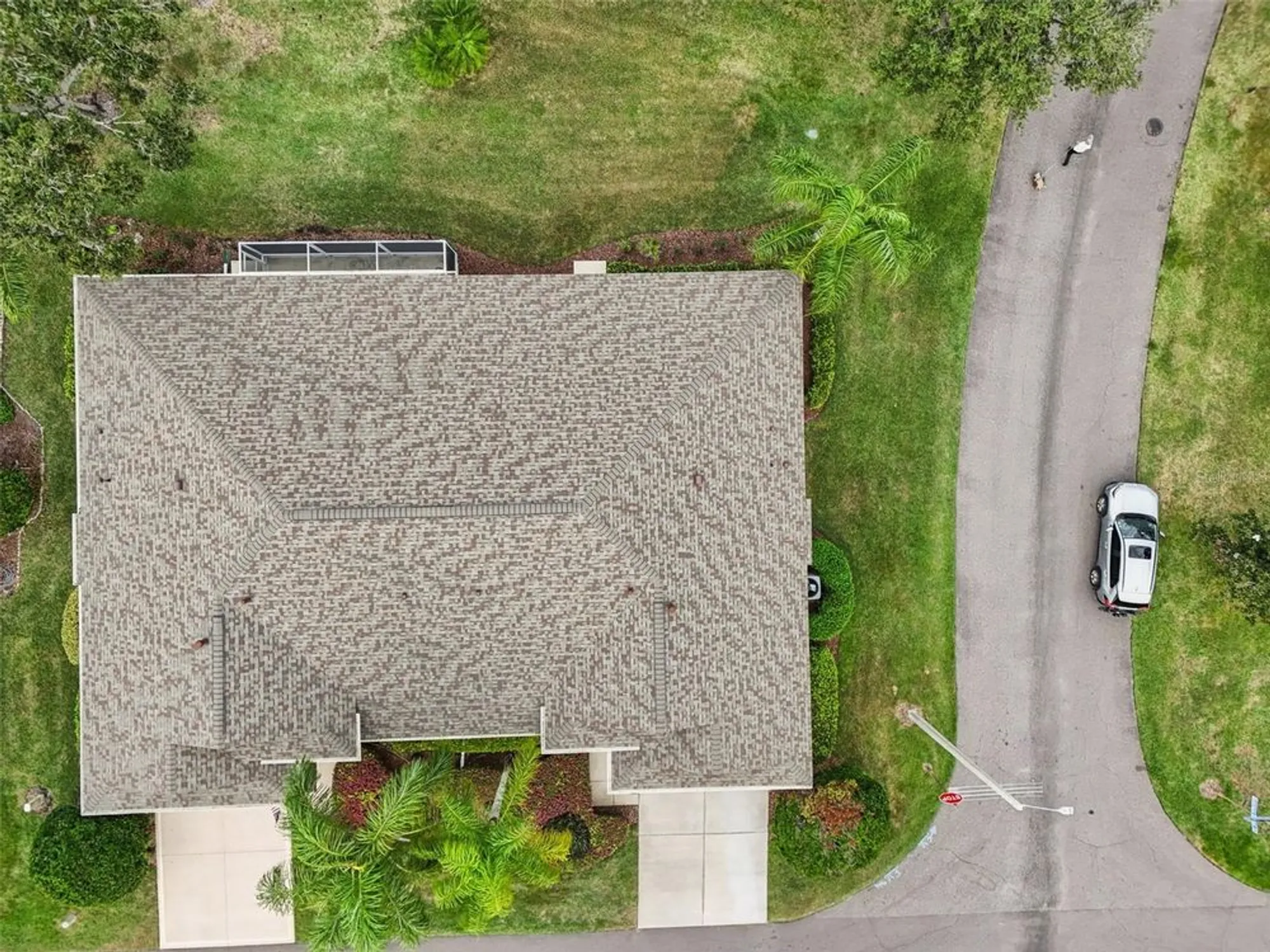 Property Slideshow image 52 of 61 | 2103 grantham greens dr, Sun City Center, FL, 33573