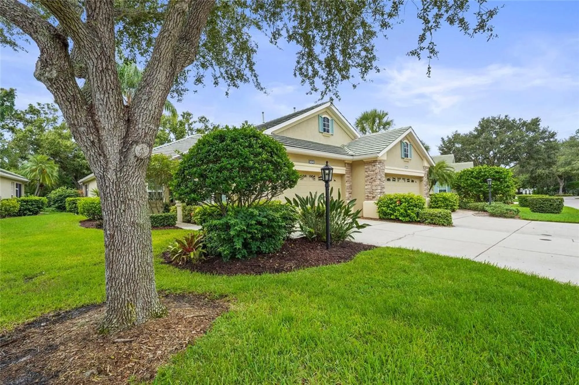 Property Slideshow image 43 of 54 | 4840 lakescene pl, Sarasota, FL, 34243