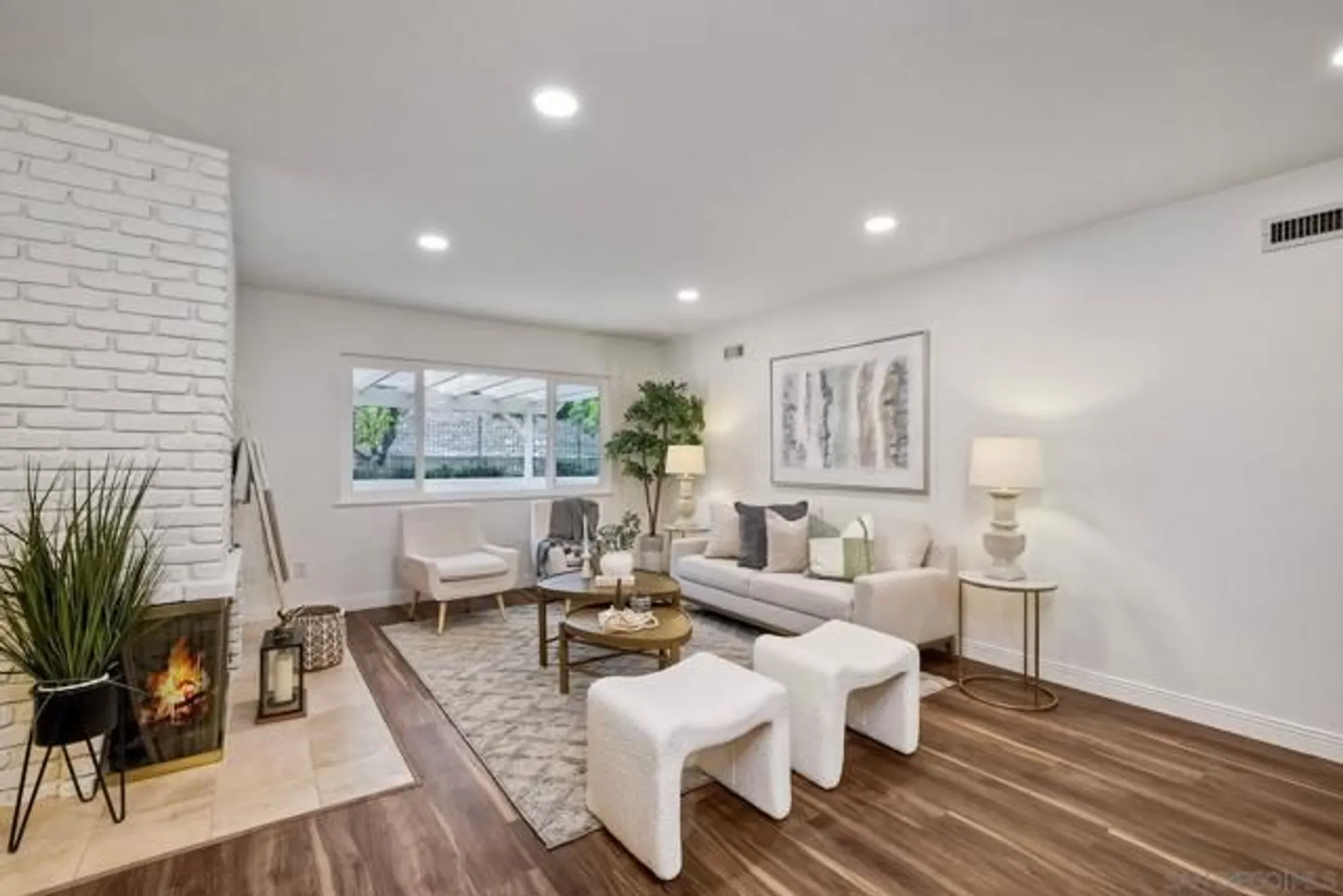 Property Slideshow image 5 of 42 | 12085 calle de maria, San Diego, CA, 92128