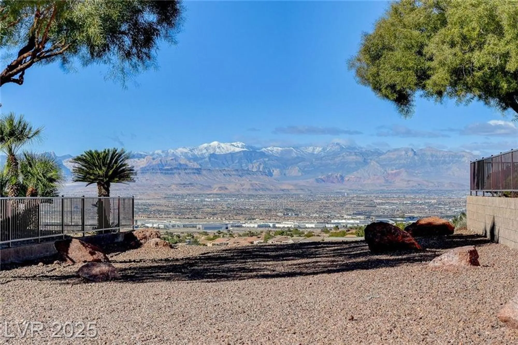 Property Slideshow image 39 of 45 | 2839 sapphire desert dr, Henderson, NV, 89052
