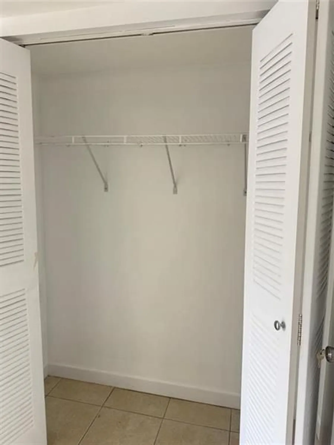 Property Slideshow image 13 of 24 | 7630 westwood dr apt 316, Tamarac, FL, 33321