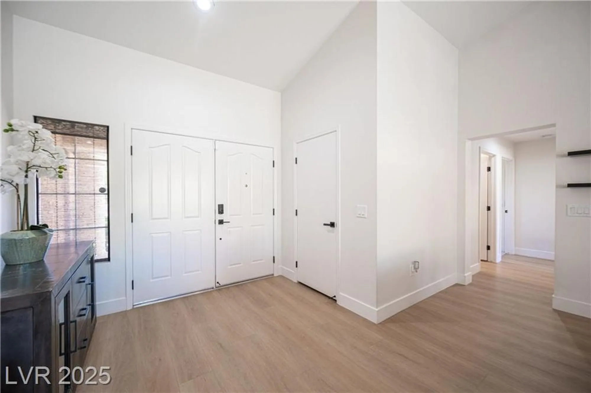 Property Slideshow image 17 of 72 | 2548 tumble brook dr, Las Vegas, NV, 89134