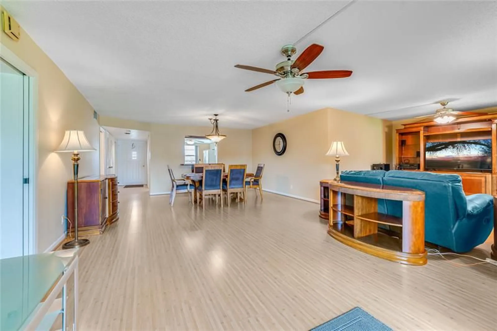 Property Slideshow image 14 of 57 | 271 s hollybrook dr 304, Pembroke Pines, FL, 33025