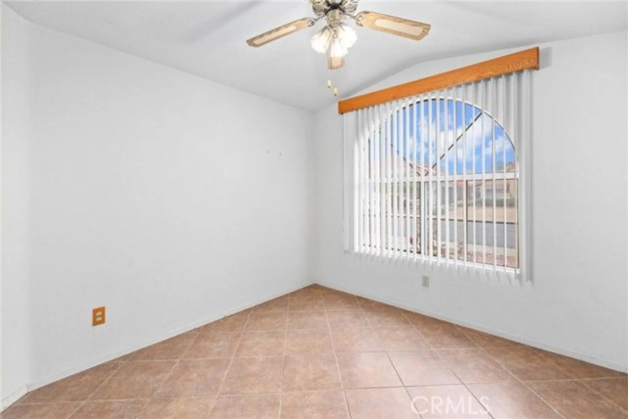 Property Slideshow image 22 of 35 | 1863 ash tree ln, Hemet, CA, 92545