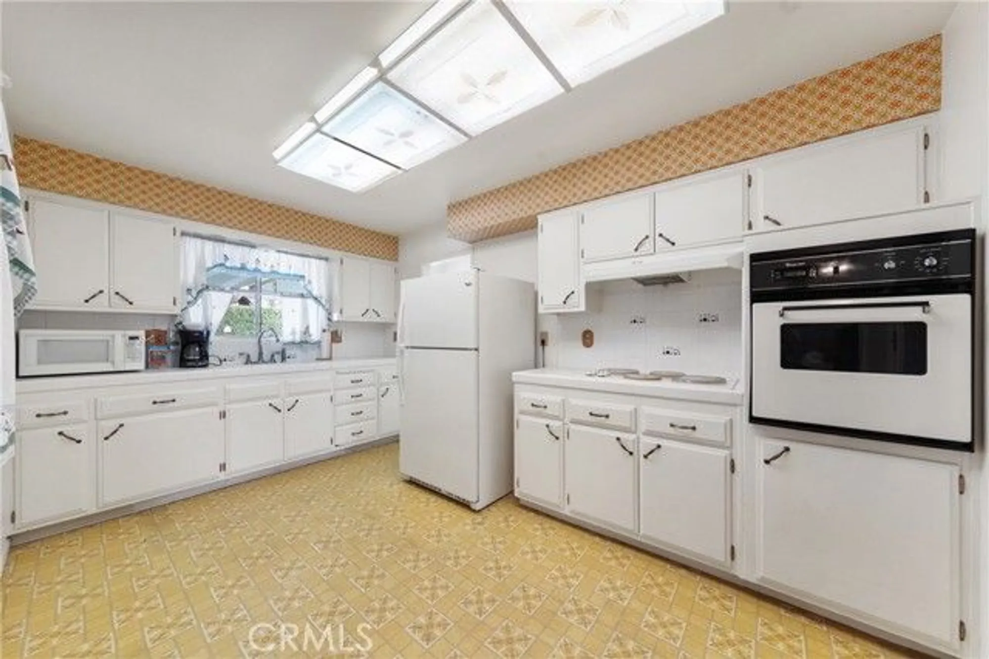 Property Slideshow image 3 of 10 | 29130 prestwick rd, Menifee, CA, 92586