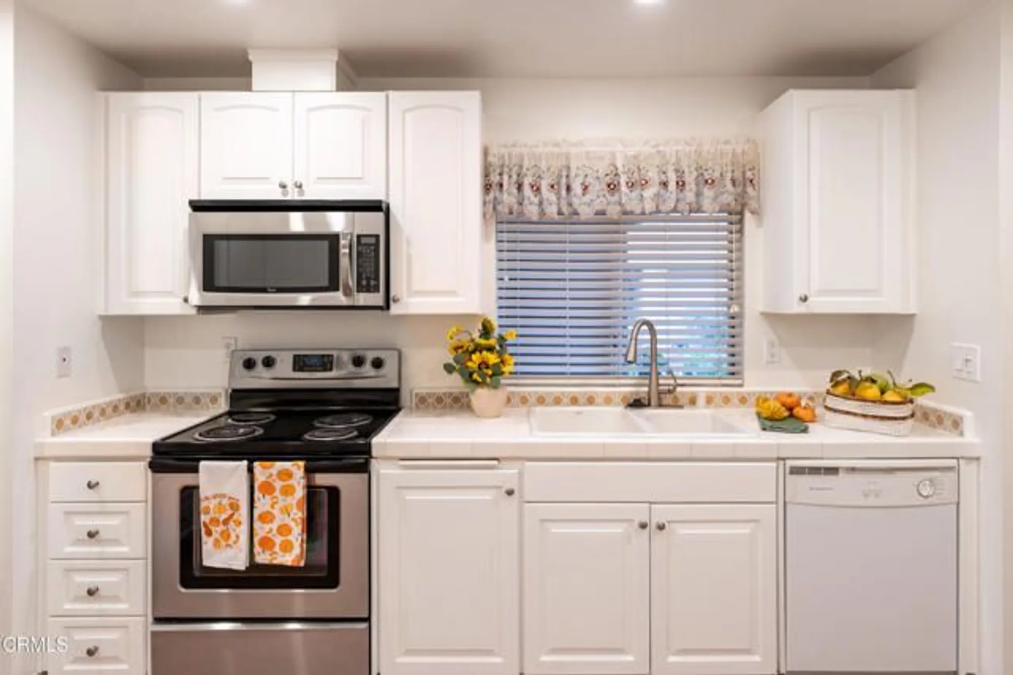 Property Slideshow image 15 of 38 | 11225 village 11, Camarillo, CA, 93012
