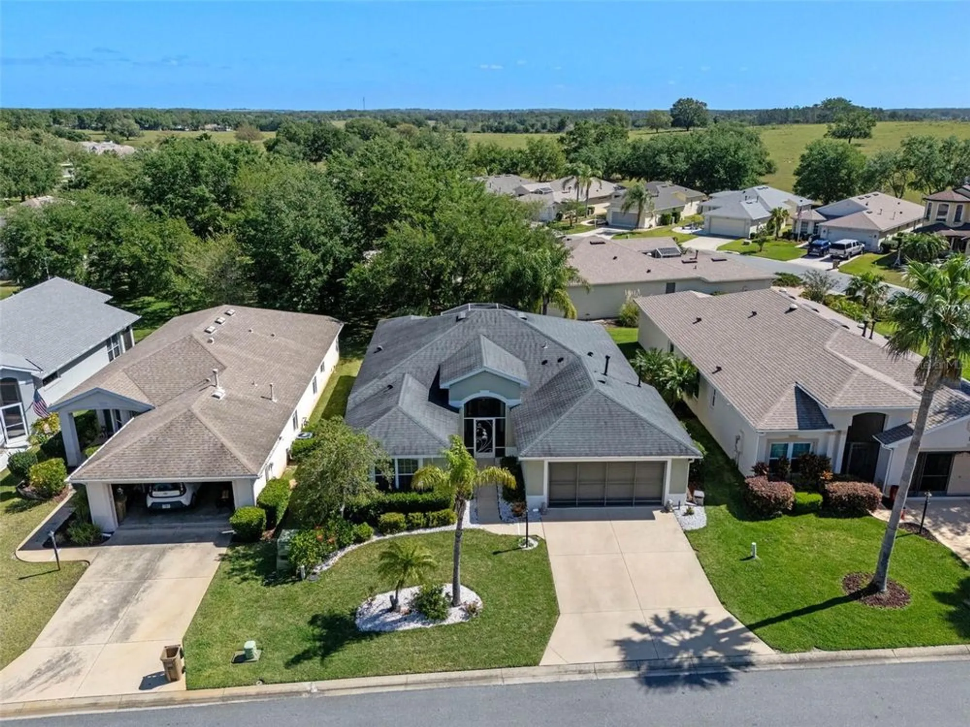 Property Slideshow image 36 of 65 | 20504 queen alexandra dr, Leesburg, FL, 34748