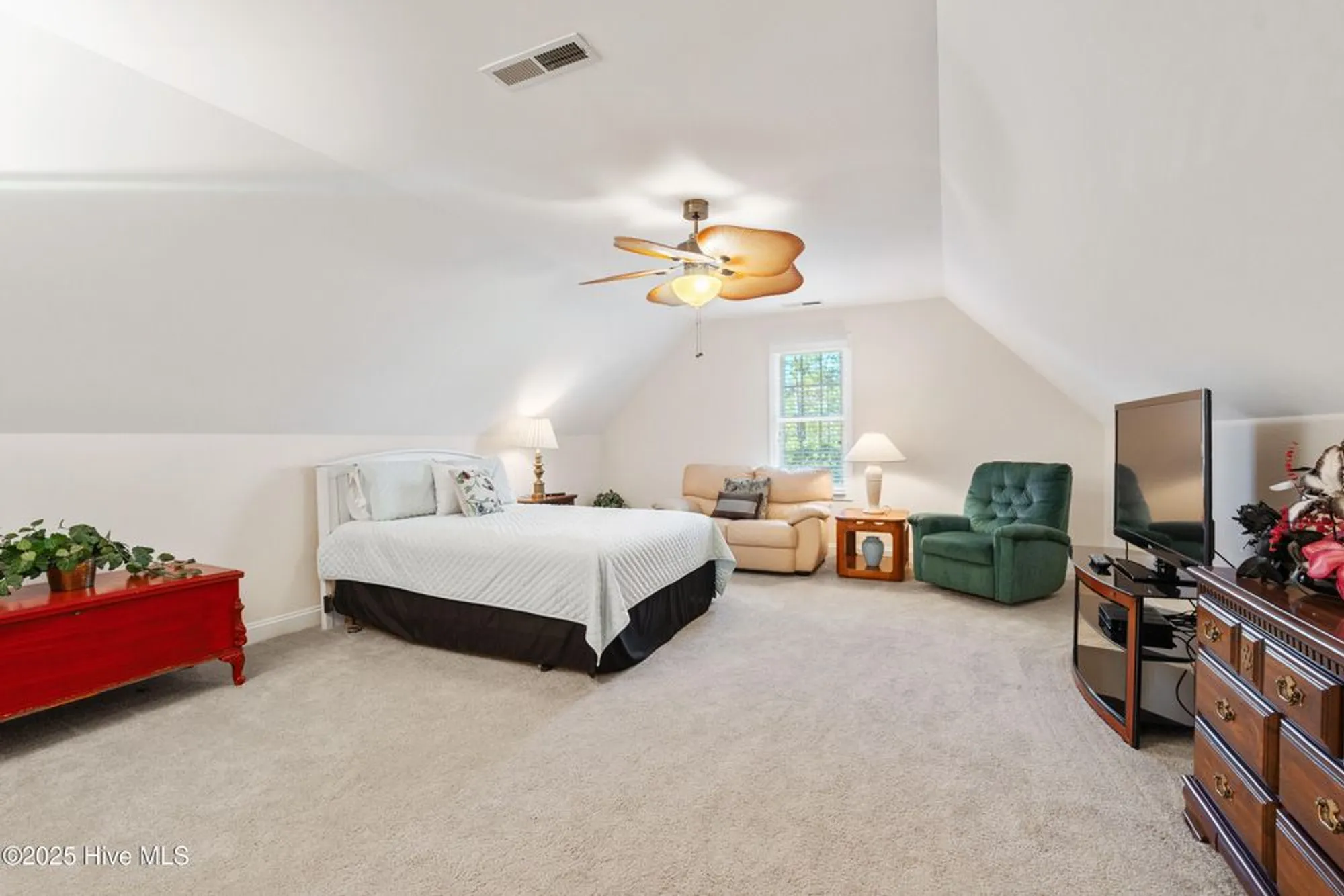 Property Slideshow image 33 of 42 | 2702 shady pine cir, Southport, NC, 28461