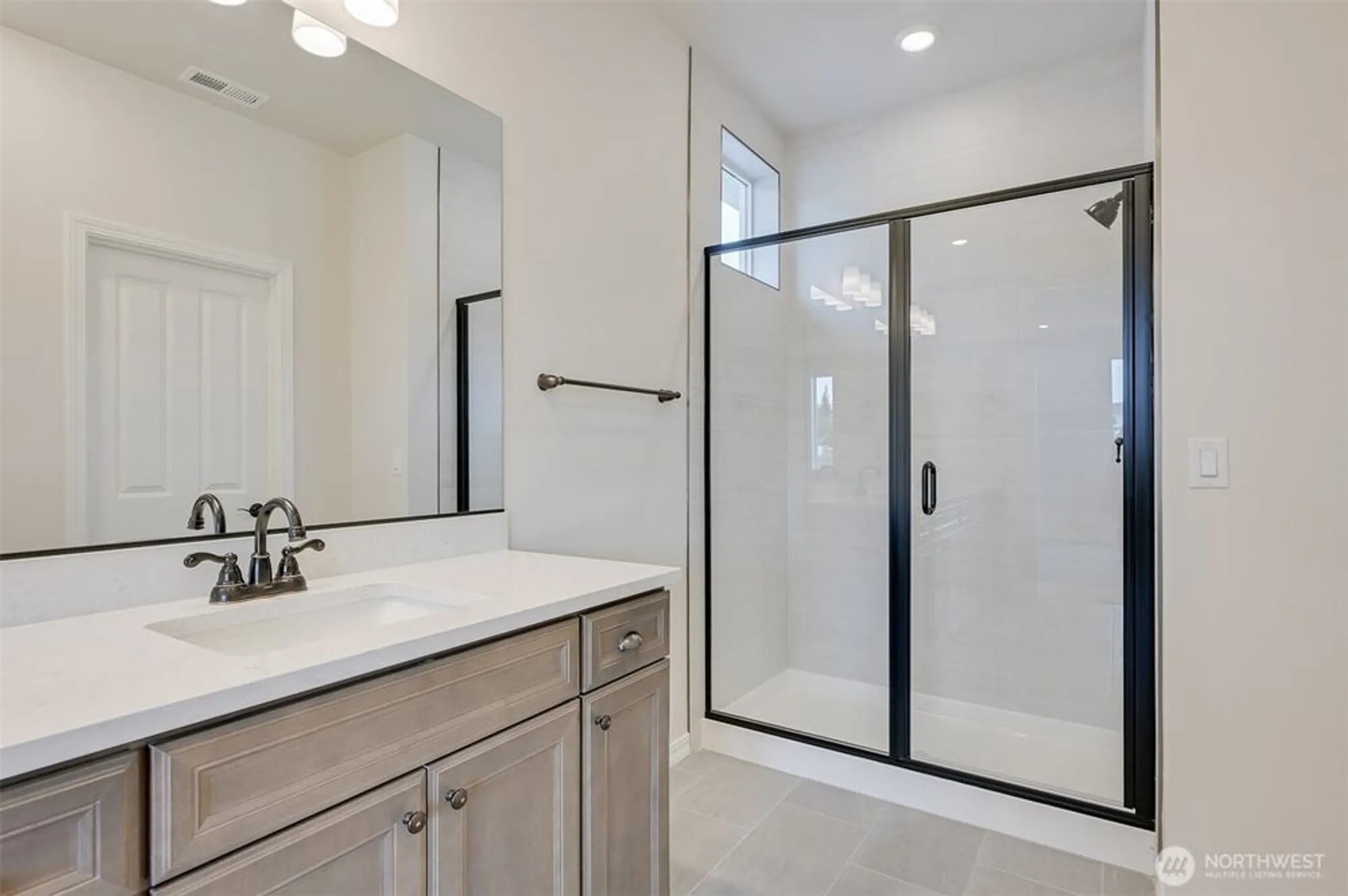 Property Slideshow image 28 of 36 | 14824 206th ave e unit e, Bonney Lake, WA, 98391