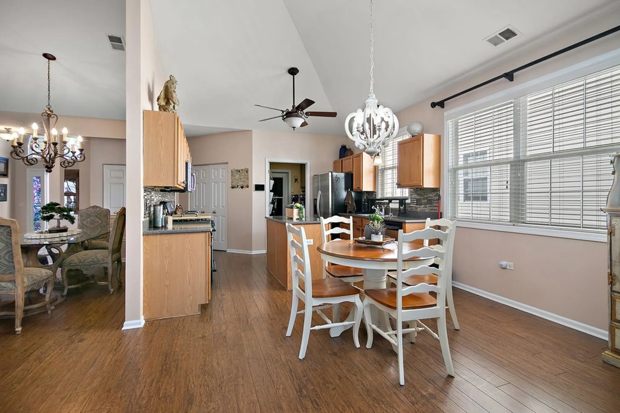 Property Slideshow image 15 of 31 | 17053 mendota dr, Lockport, IL, 60441