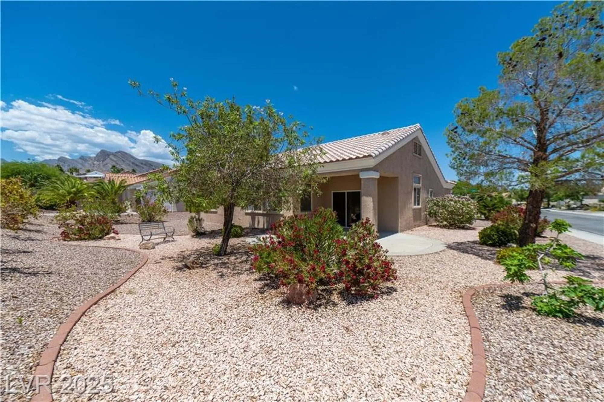 Property Slideshow image 32 of 37 | 10301 coal creek pl, Las Vegas, NV, 89134