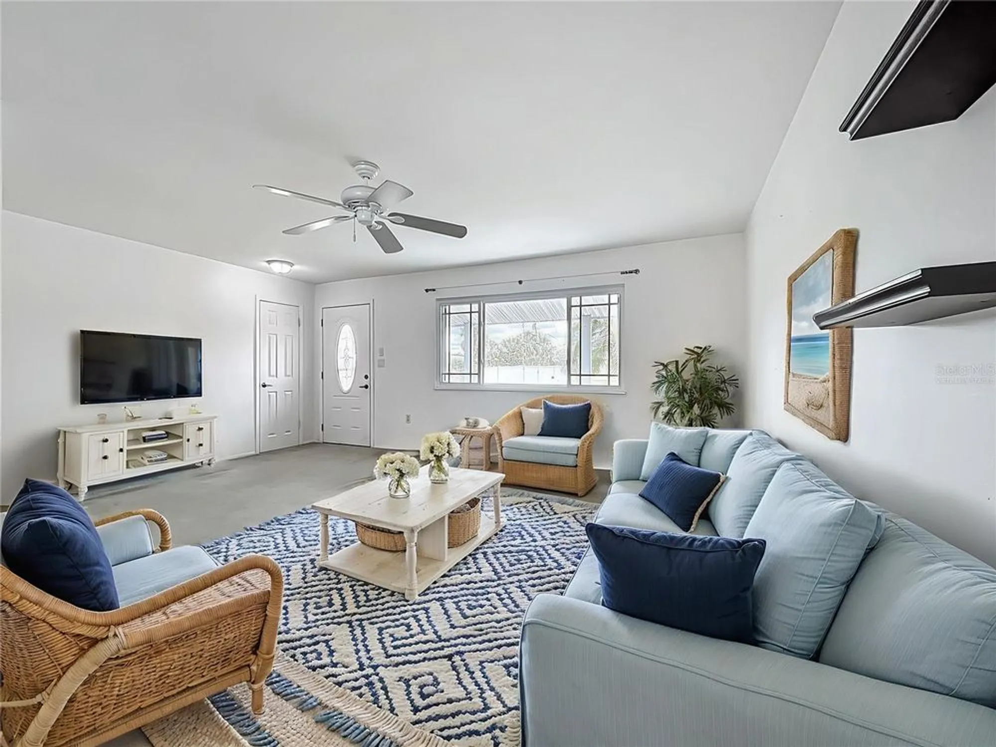 Property Slideshow image 3 of 41 | 904 desert hills dr, Sun City Center, FL, 33573