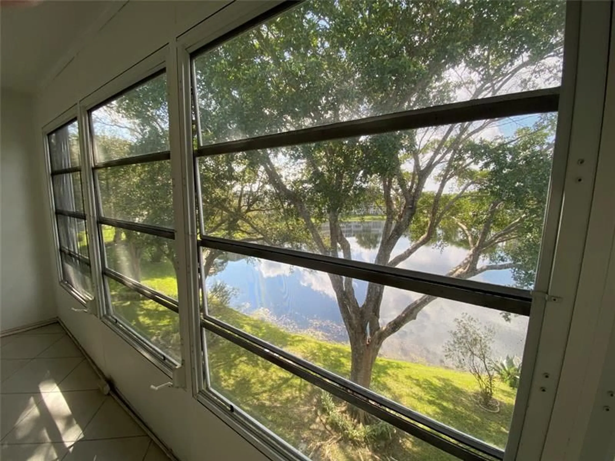 Property Slideshow image 16 of 49 | 4047 cambridge c # 4047, Deerfield Beach, FL, 33442