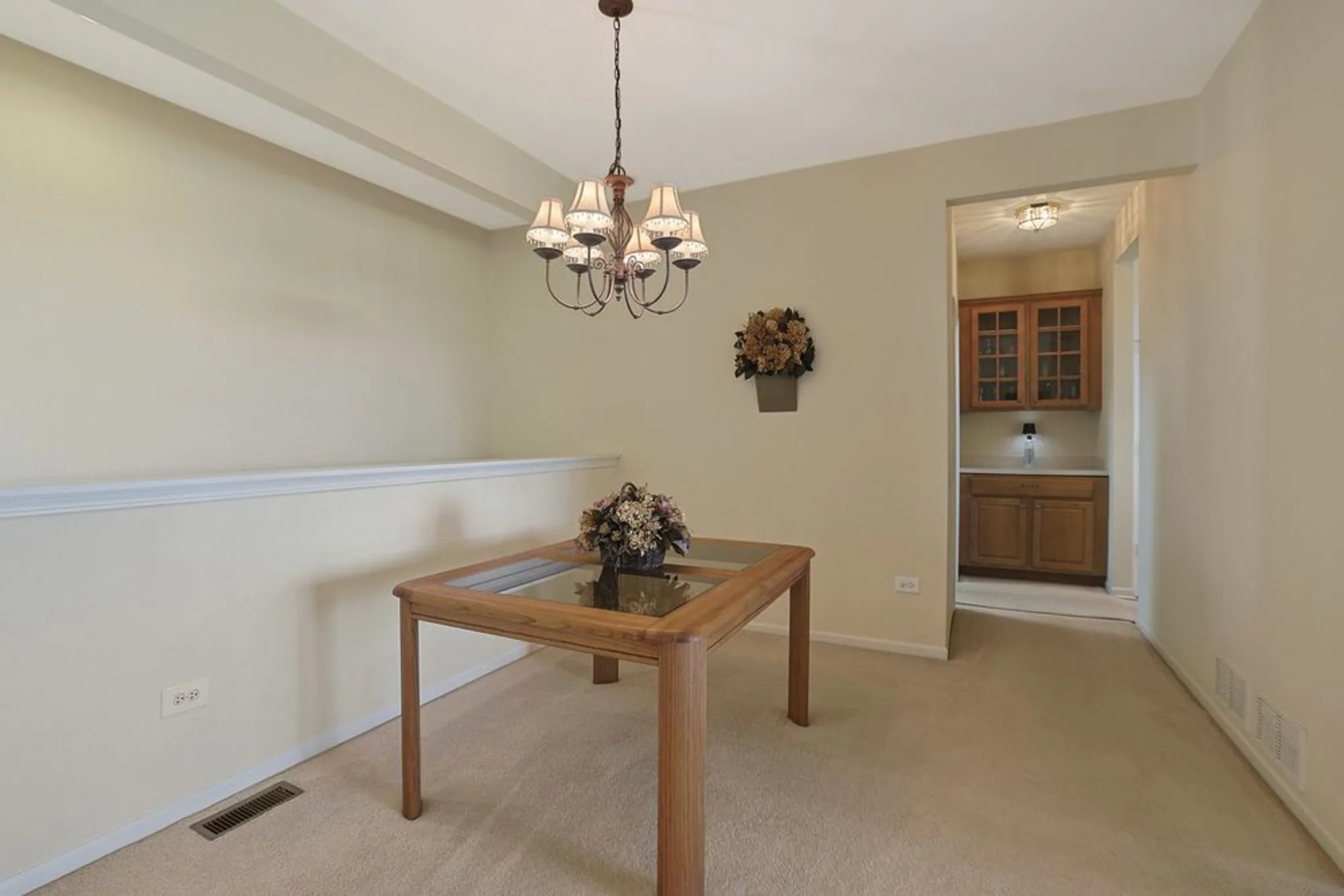 Property Slideshow image 13 of 43 | 12770 timber creek dr, Huntley, IL, 60142