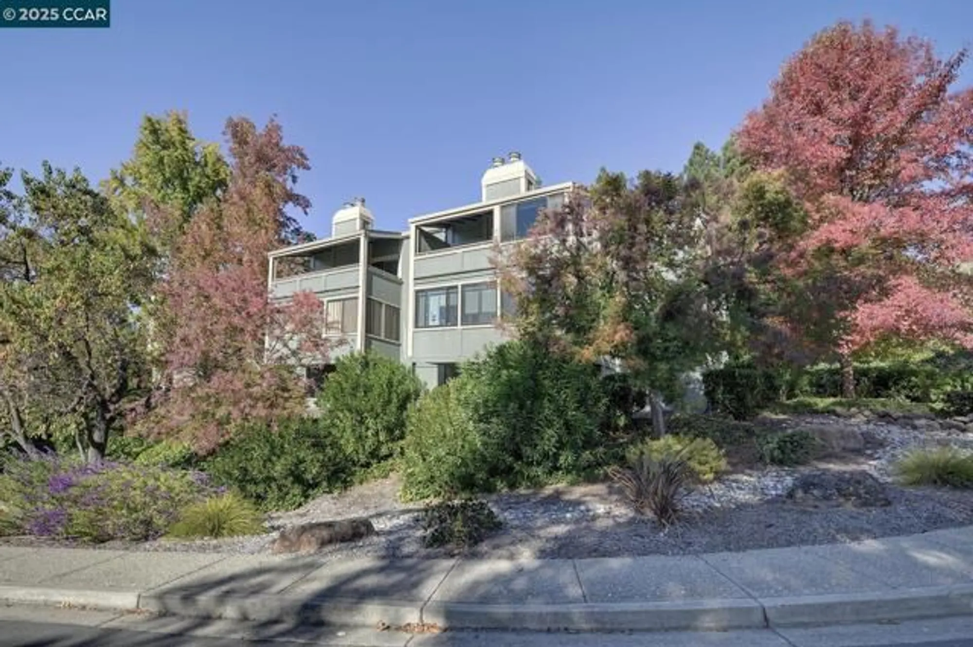 Property Slideshow image 43 of 58 | 3050 rossmoor pkwy apt 1, Walnut Creek, CA, 94595