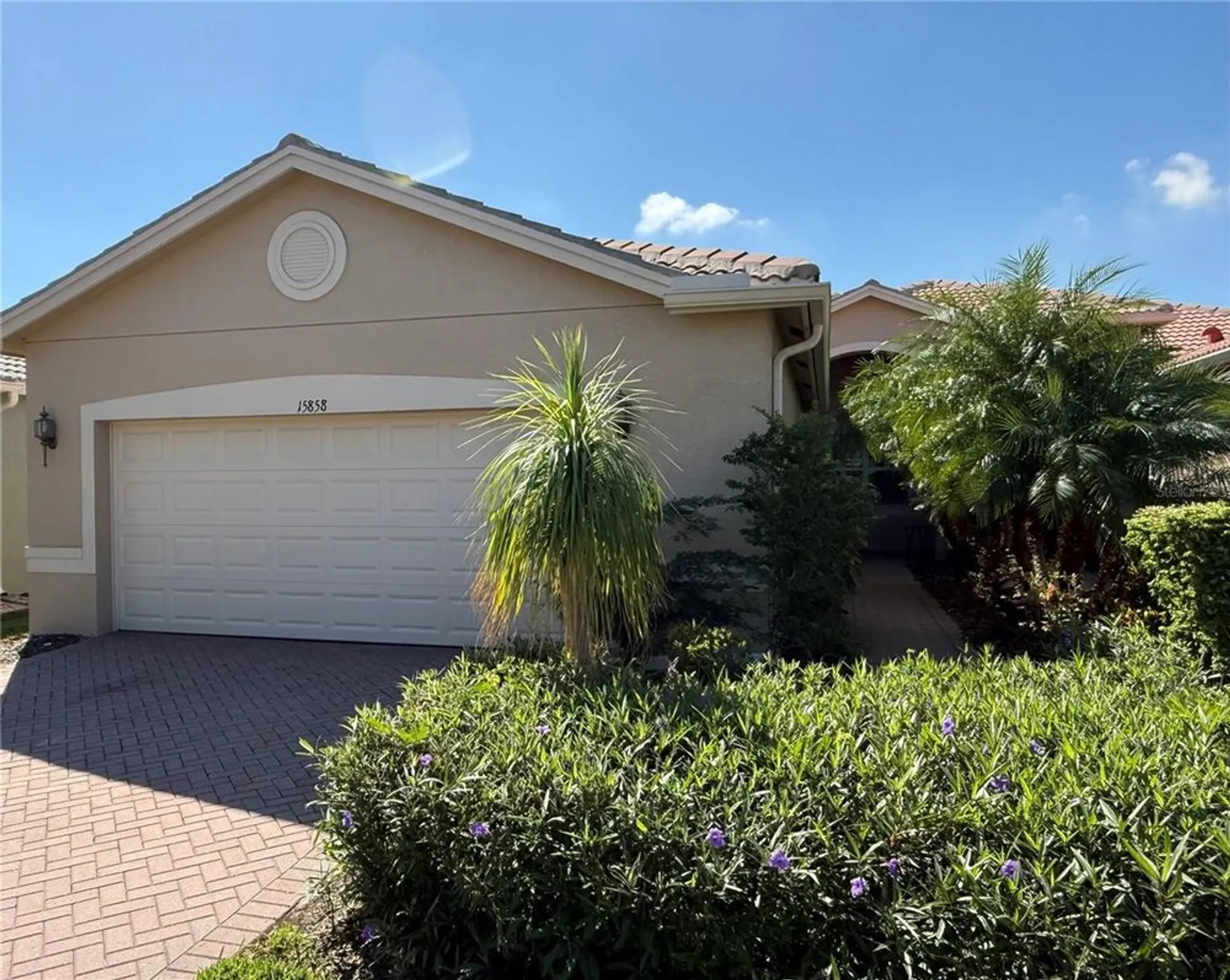 Property Slideshow image 1 of 18 | 15858 aurora lake cir, Wimauma, FL, 33598