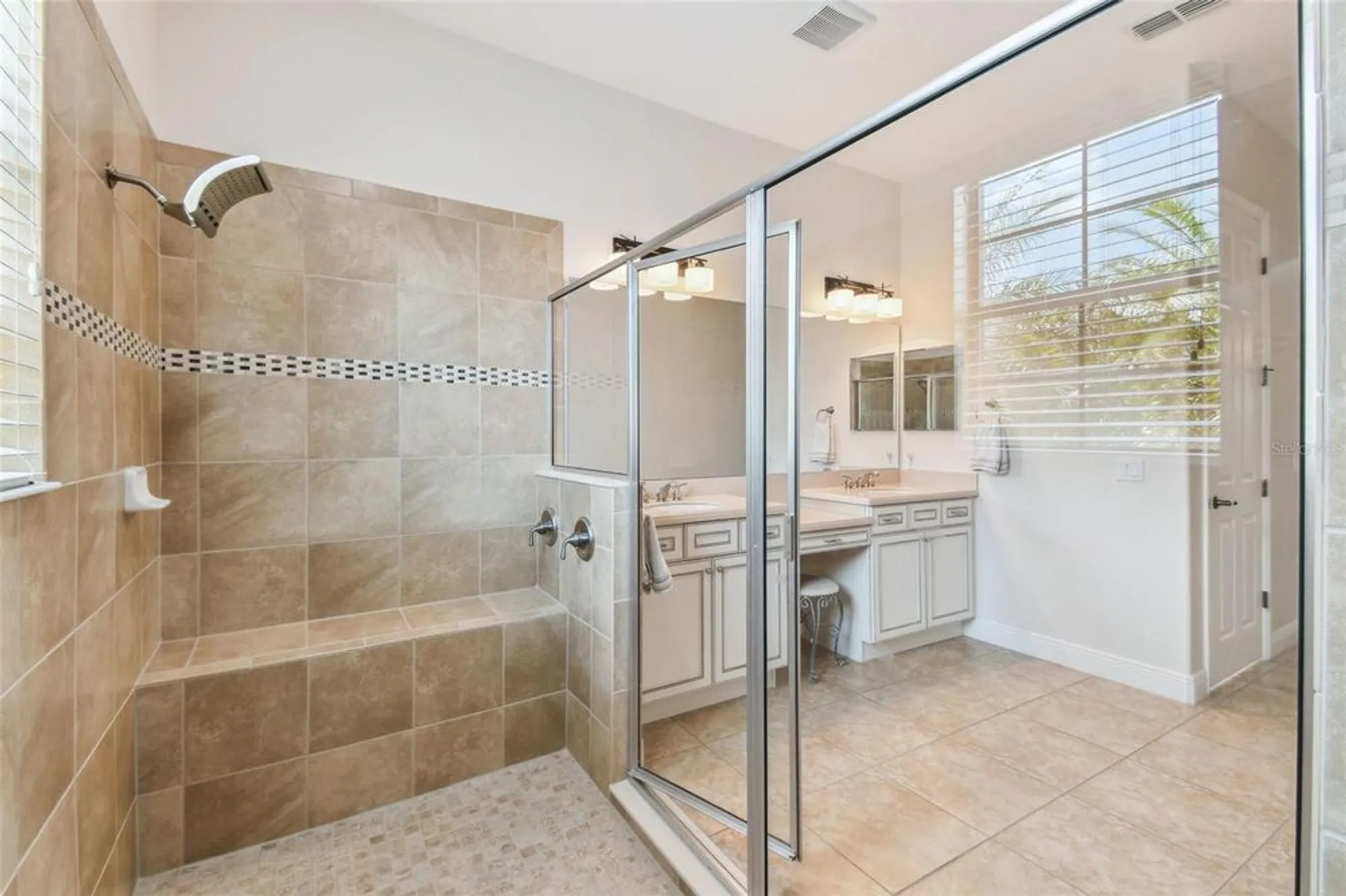 Property Slideshow image 25 of 61 | 429 villa park rd, Kissimmee, FL, 34759
