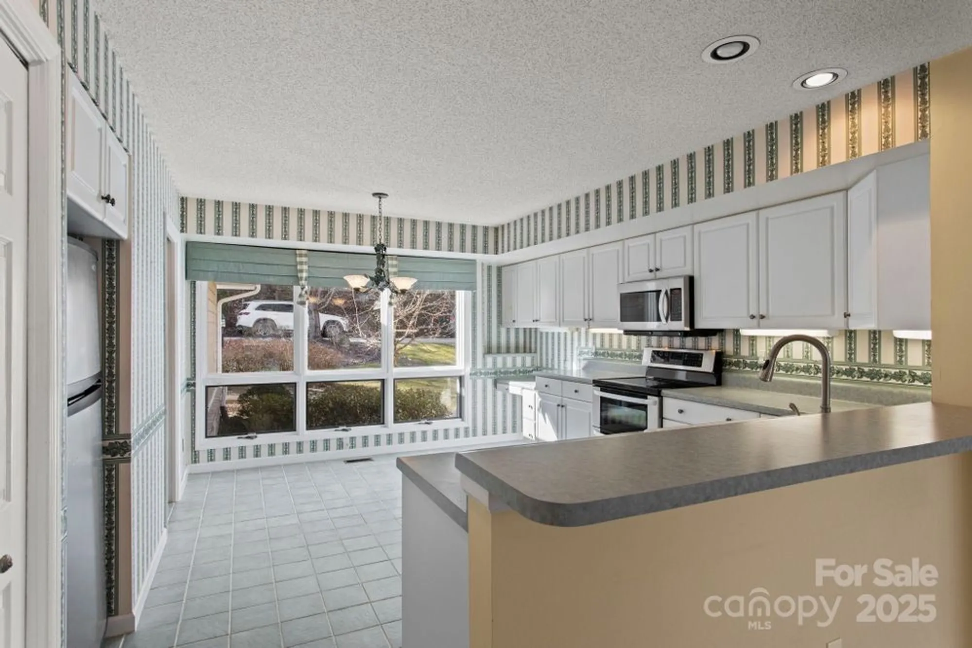 Property Slideshow image 13 of 42 | 514 cobblestone ln 45, Flat Rock, NC, 28731