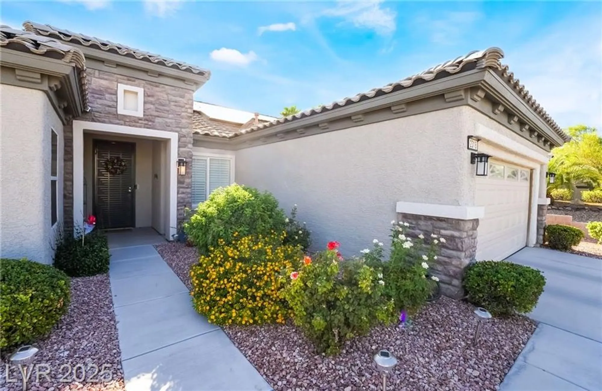 Property Slideshow image 15 of 40 | 2318 black river falls dr, Henderson, NV, 89044