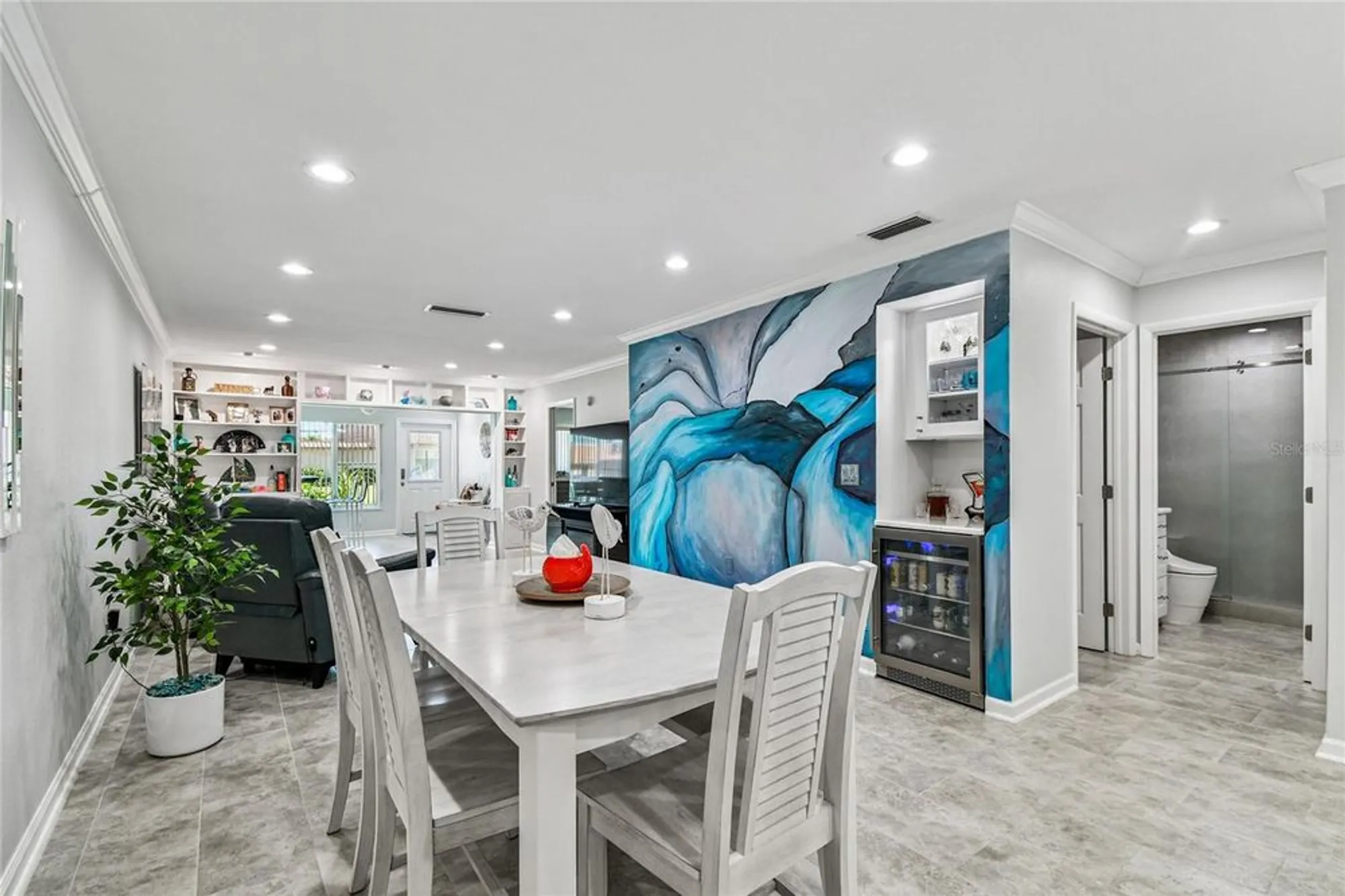 Property Slideshow image 14 of 40 | 19029 us highway 19 n apt 27a, Clearwater, FL, 33764