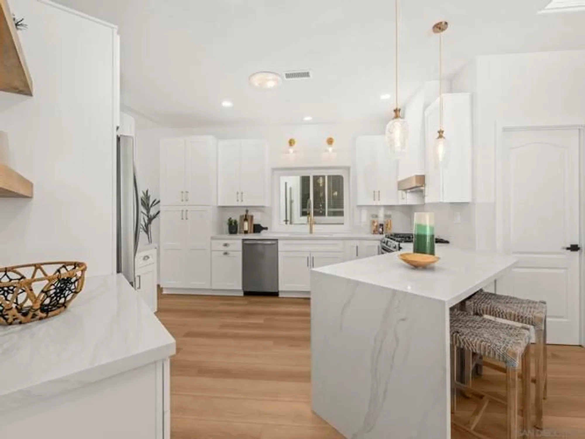 Property Slideshow image 7 of 64 | 4137 pindar way, Oceanside, CA, 92056