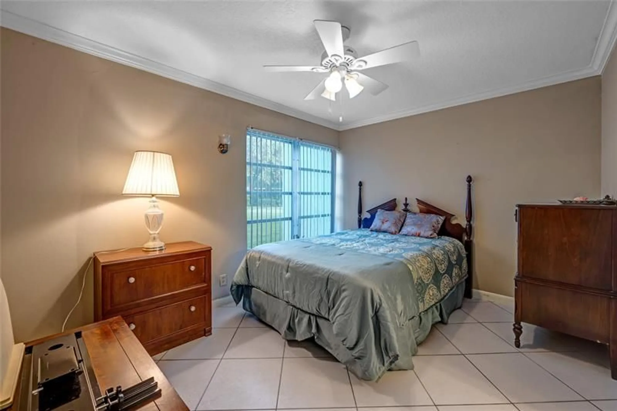 Property Slideshow image 13 of 21 | 3774 inverrary blvd apt 104p, Lauderhill, FL, 33319