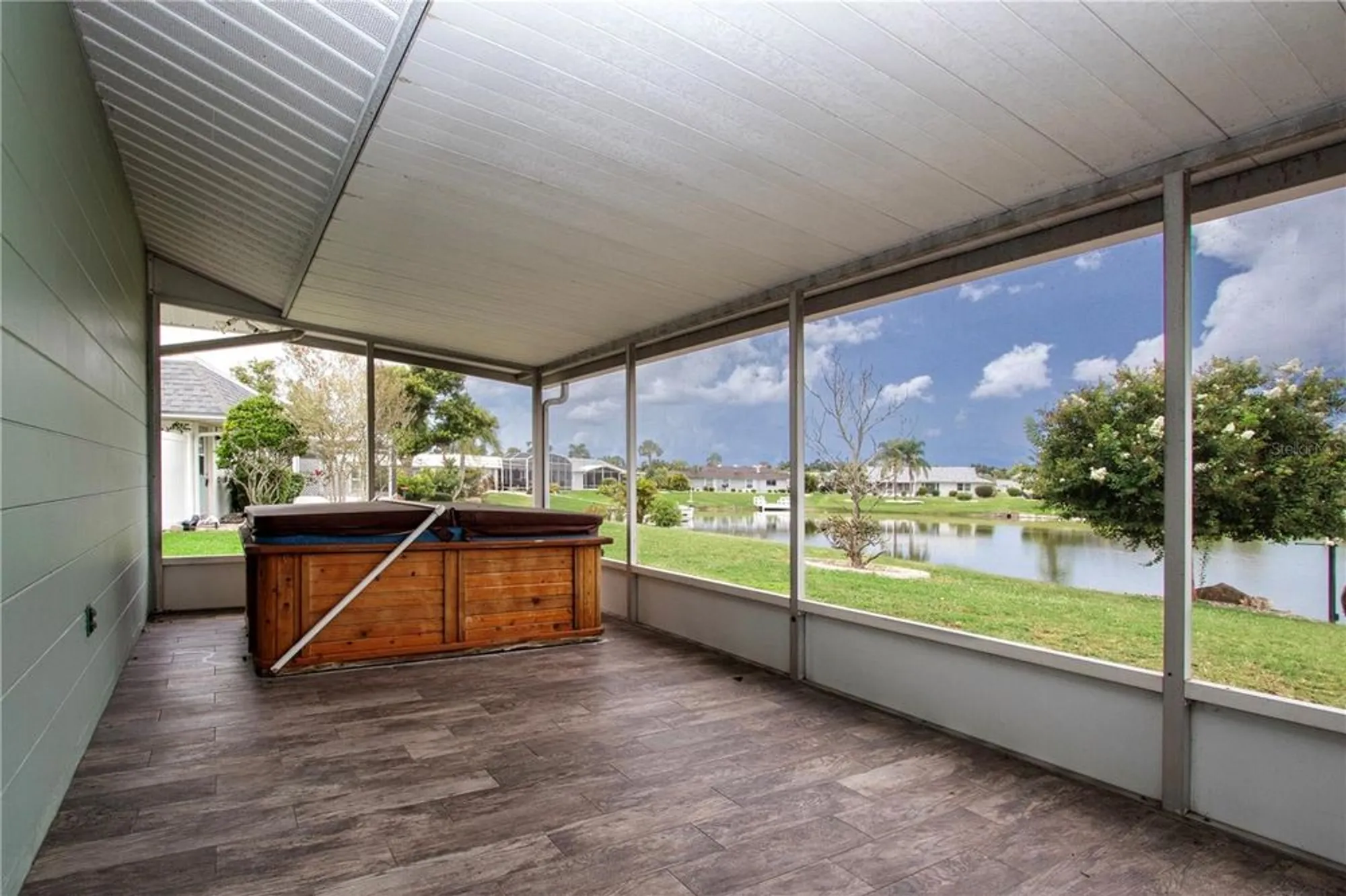 Property Slideshow image 29 of 56 | 1715 danbury dr, Sun City Center, FL, 33573