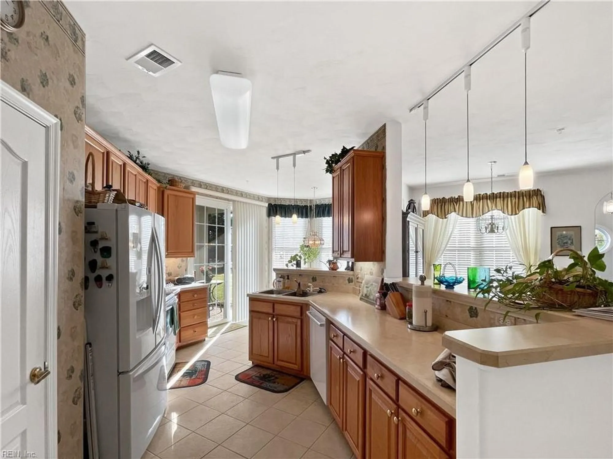 Property Slideshow image 11 of 25 | 2709 browning dr, Virginia Beach, VA, 23456
