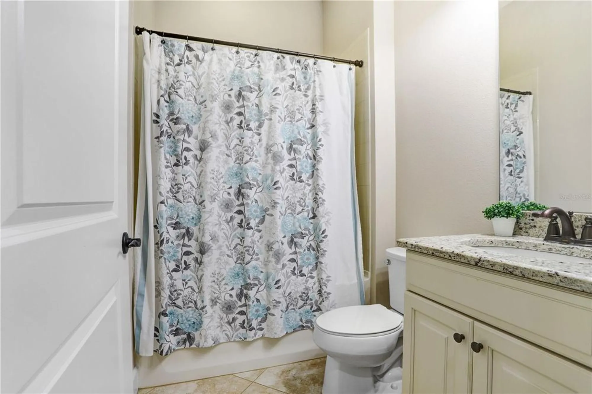 Property Slideshow image 8 of 39 | 8605 grand alberato rd, Tampa, FL, 33647