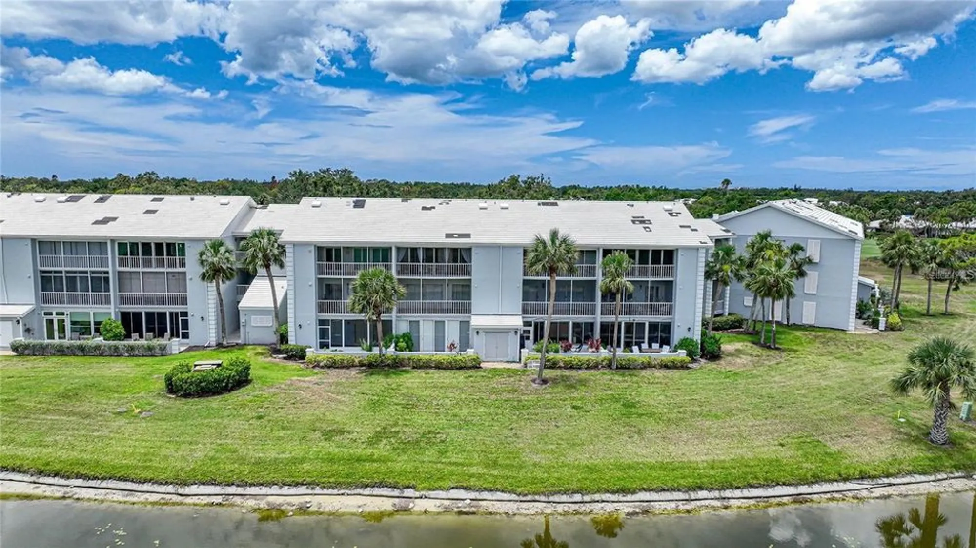Property Slideshow image 32 of 40 | 404 cerromar cir 112, Venice, FL, 34293