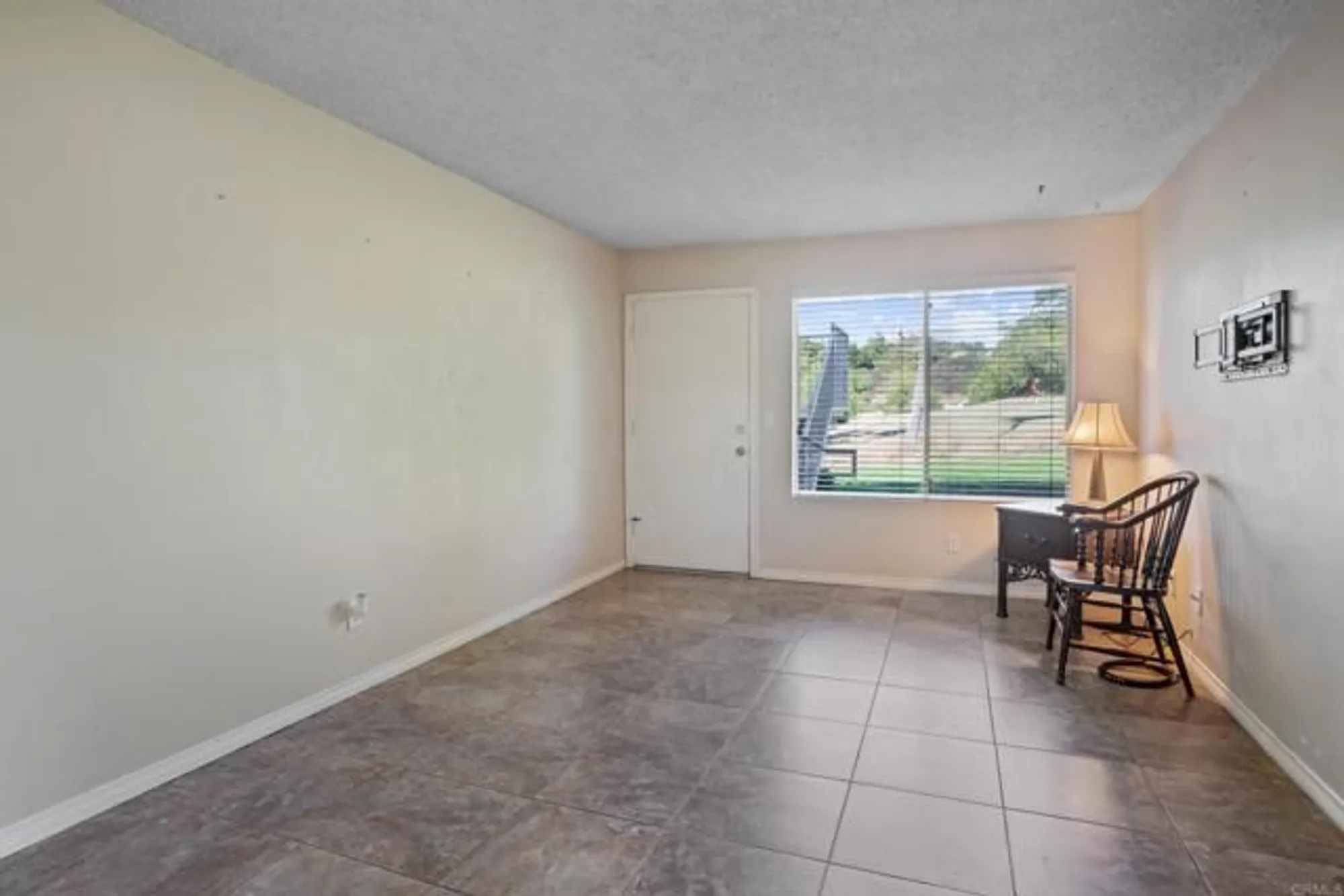 Property Slideshow image 9 of 21 | 27735 mountain meadow rd unit 19, Escondido, CA, 92026