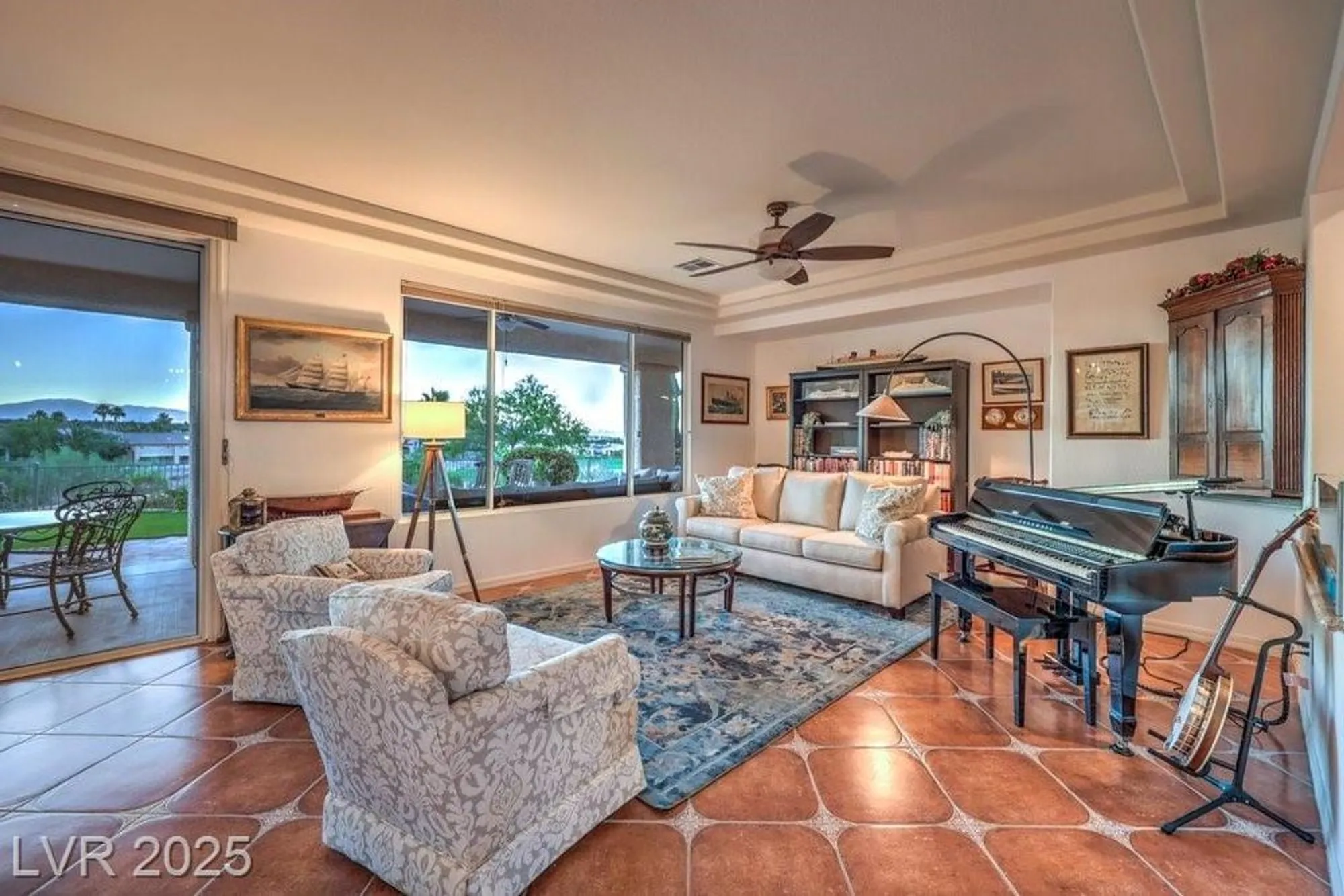 Property Slideshow image 4 of 39 | 10536 abisso dr, Las Vegas, NV, 89135