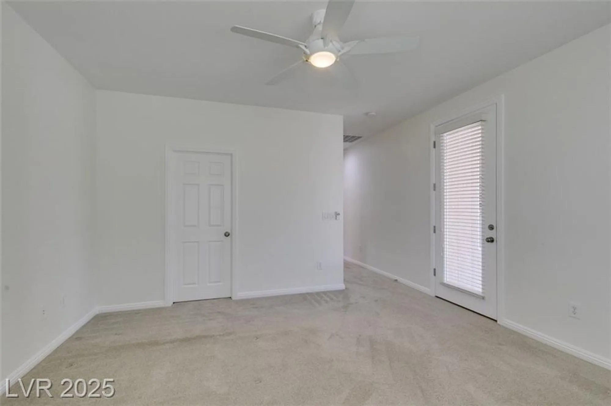 Property Slideshow image 17 of 38 | 5166 pensier st, Las Vegas, NV, 89135