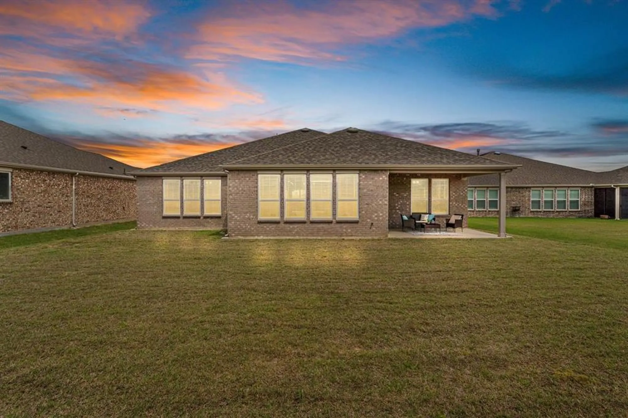 Property Slideshow image 31 of 40 | 712 freedom ln, Aubrey, TX, 76227