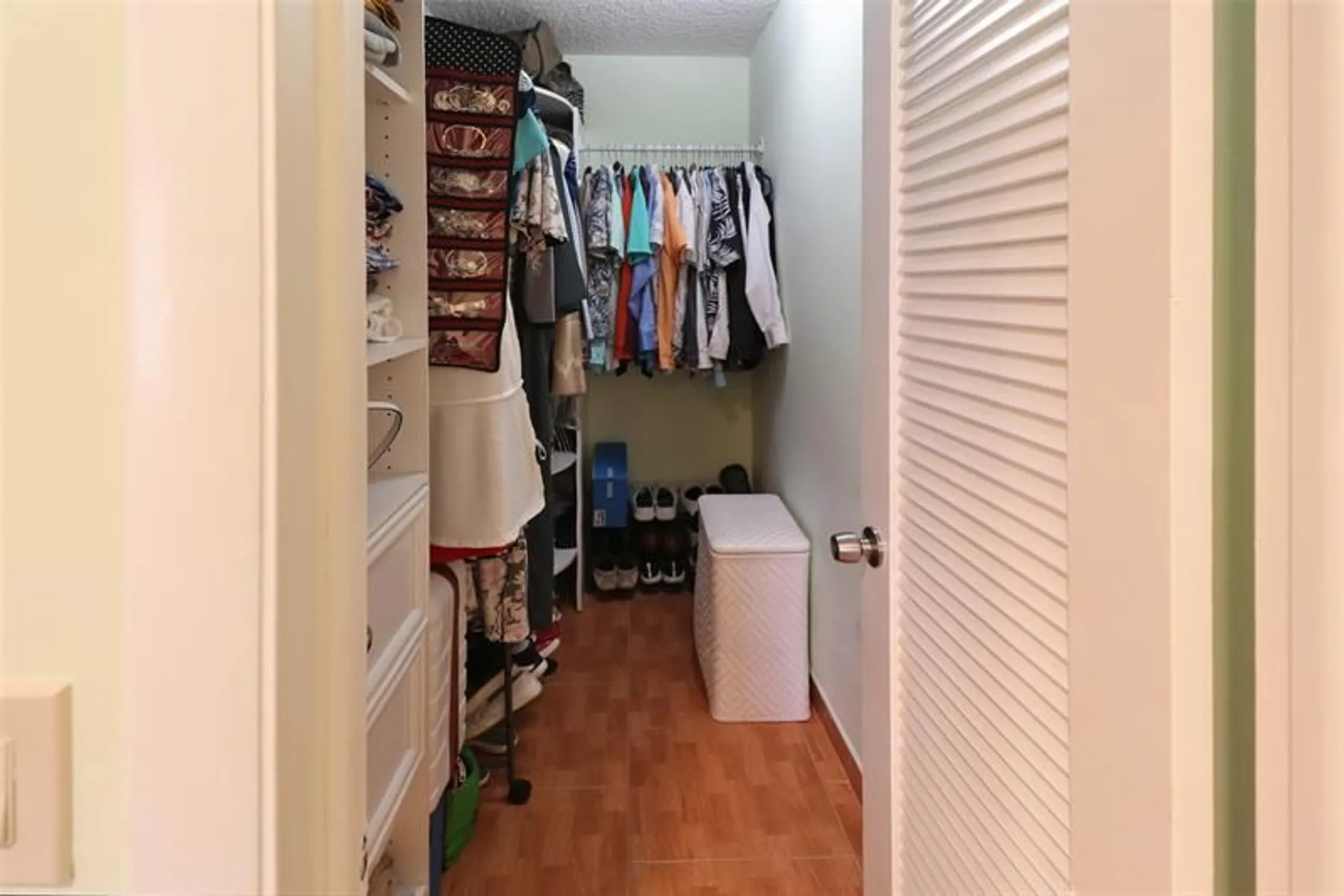 Property Slideshow image 11 of 24 | 610 burgundy m # 610, Delray Beach, FL, 33484