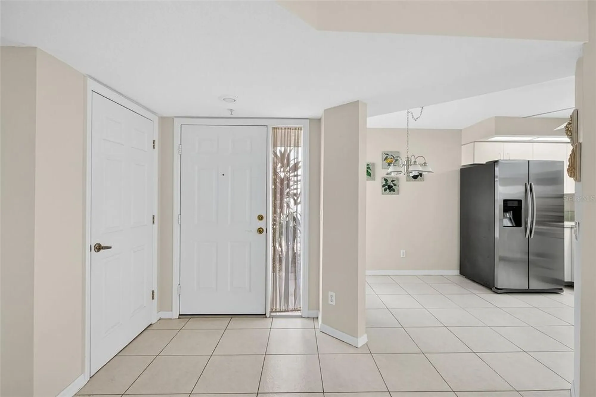 Property Slideshow image 4 of 40 | 813 montrose dr 104, Venice, FL, 34293