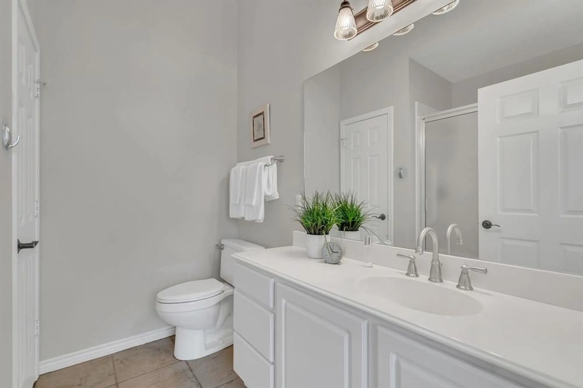 Property Slideshow image 22 of 40 | 2601 marsh ln 292, Plano, TX, 75093