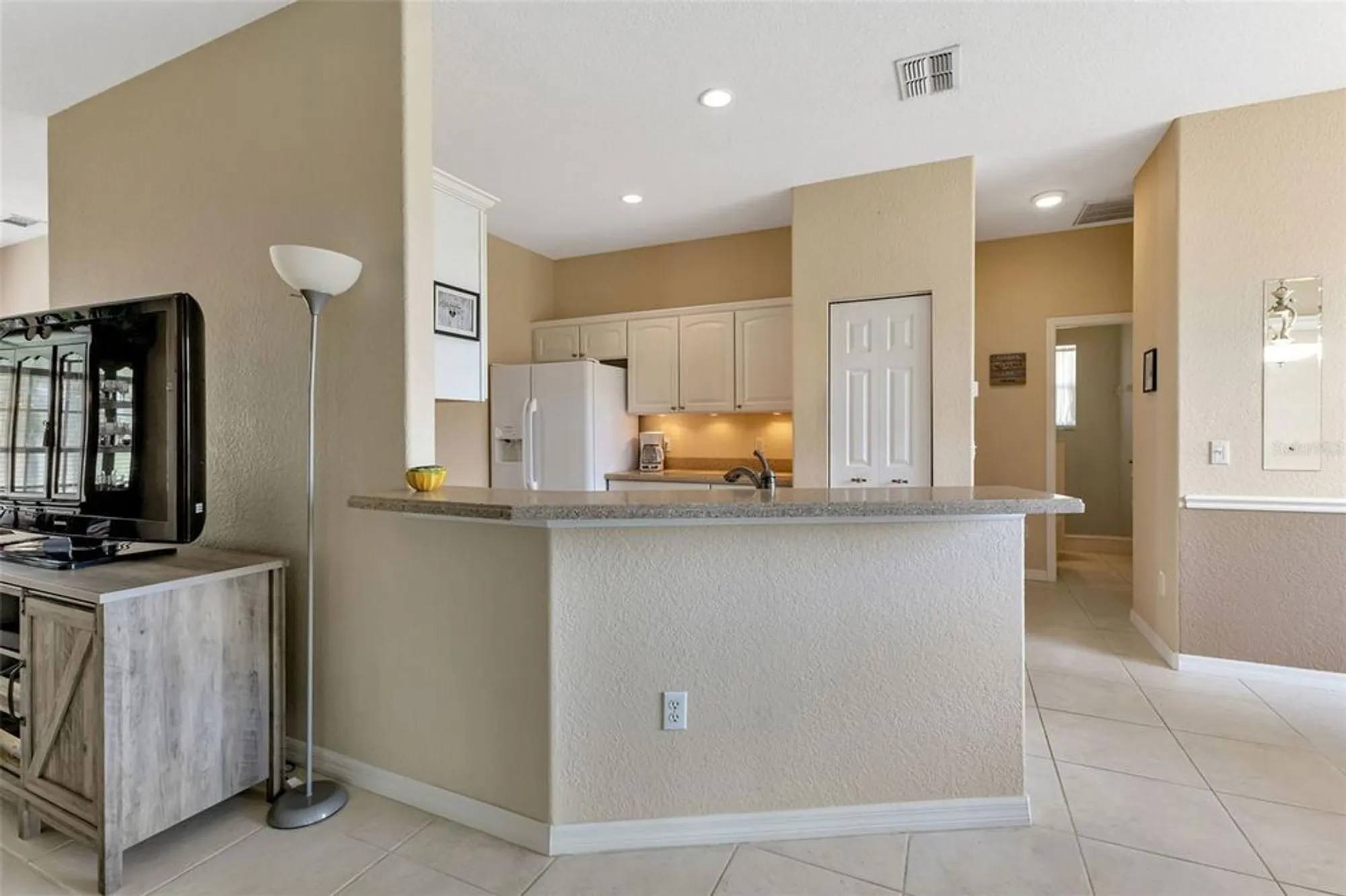 Property Slideshow image 16 of 49 | 1708 palace ct, Punta Gorda, FL, 33980