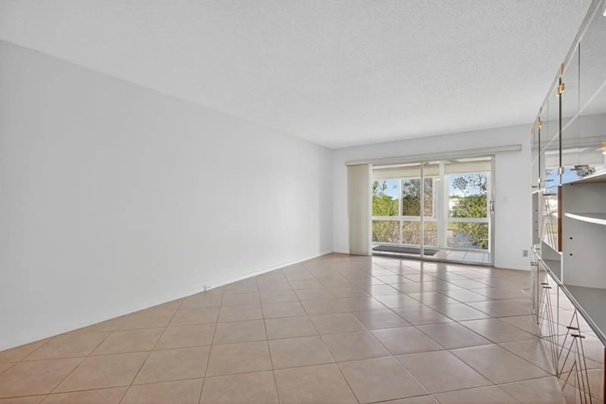 Property Slideshow image 9 of 29 | 3204 portofino pt d4, Coconut Creek, FL, 33066
