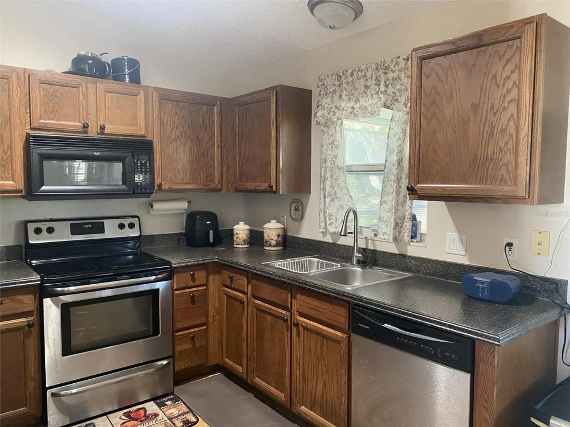 Property Slideshow image 15 of 55 | 5062 el destino dr, Leesburg, FL, 34748