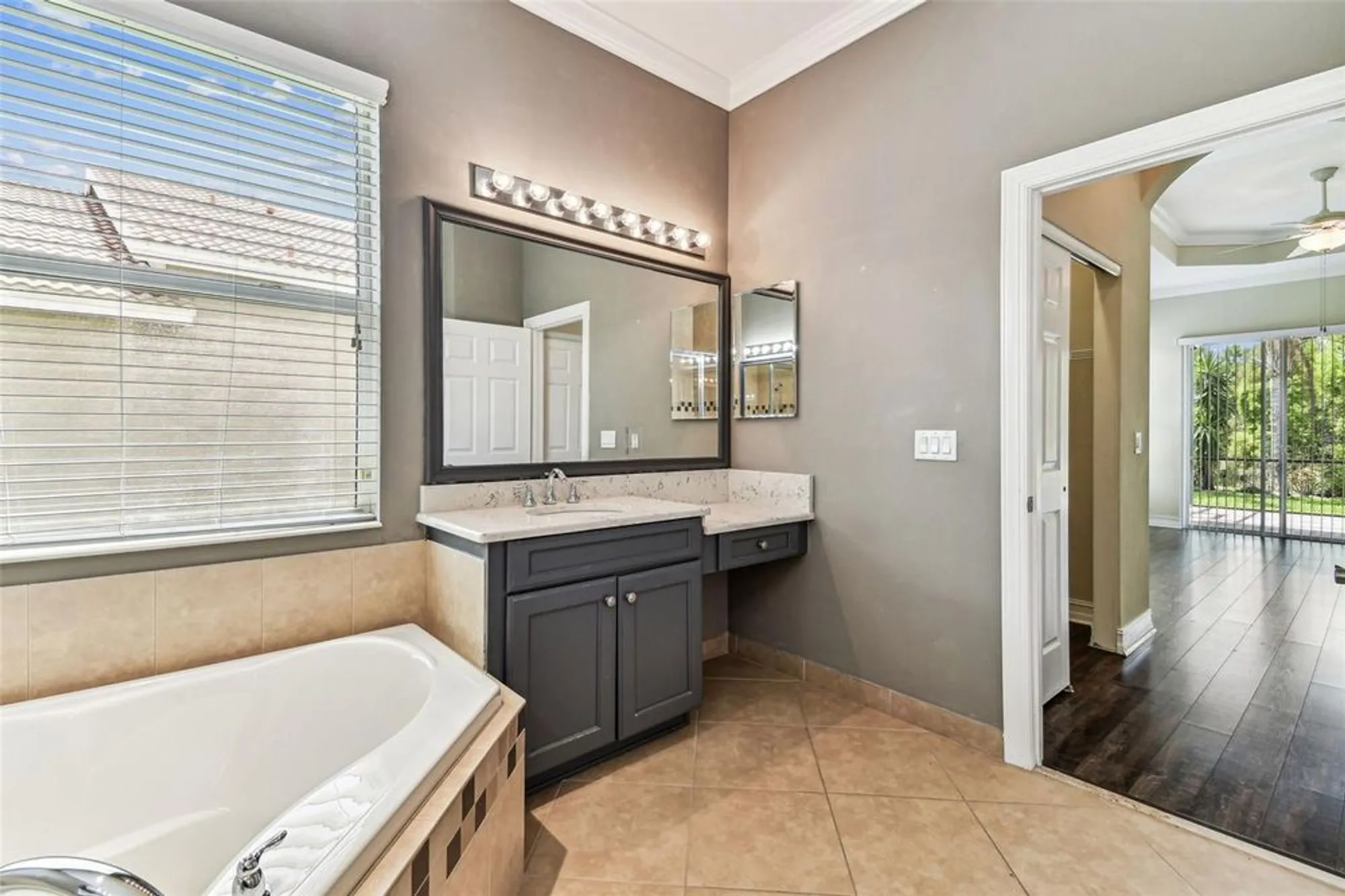 Property Slideshow image 43 of 100 | 16101 cape coral dr, Wimauma, FL, 33598