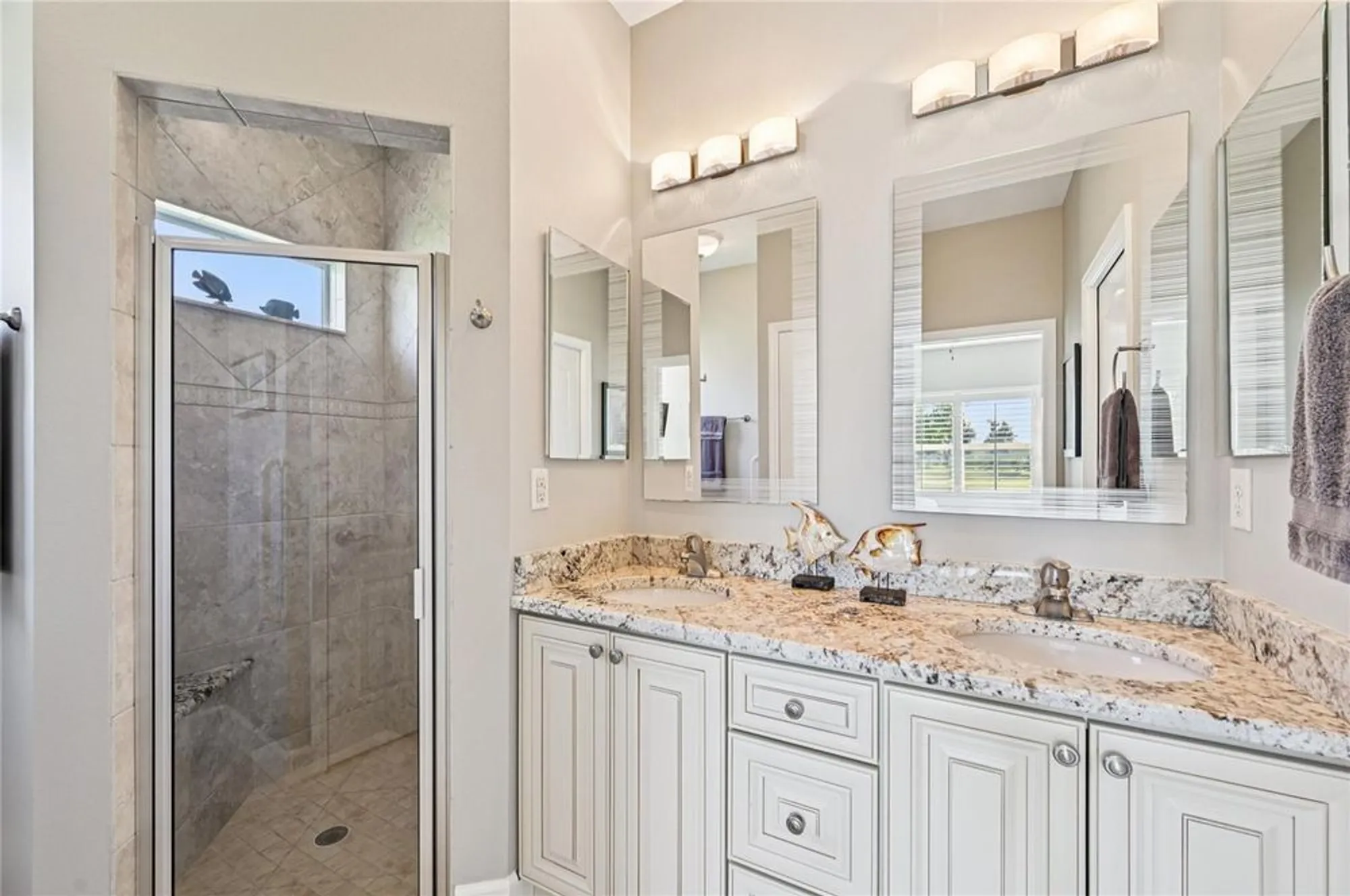 Property Slideshow image 19 of 52 | 624 barnacle ct, Englewood, FL, 34223