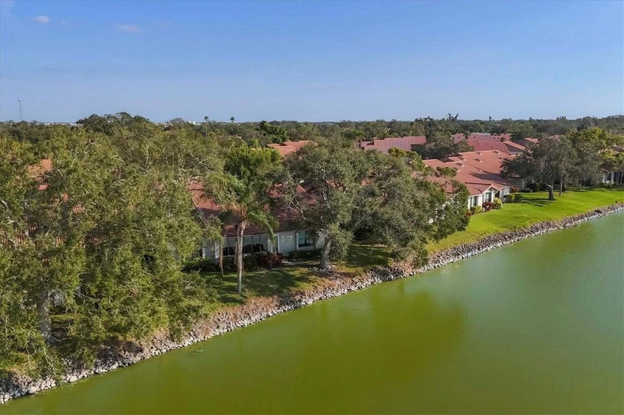 Property Slideshow image 38 of 55 | 3861 wilshire cir 115, Sarasota, FL, 34238