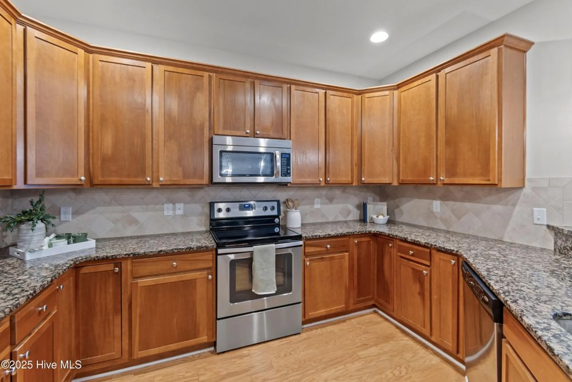 Property Slideshow image 12 of 61 | 2537 st james dr apt 303, Southport, NC, 28461